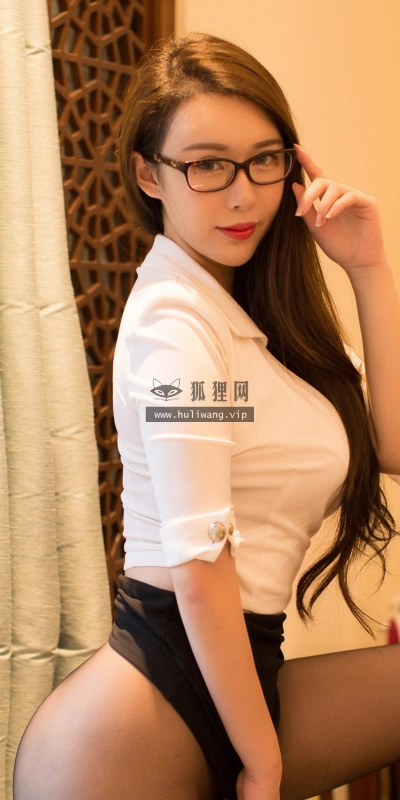 【13】美女壁纸 尤妮丝 性感 模特  4K 超清壁纸3840_2160@青蛙壁纸-笨猫小站