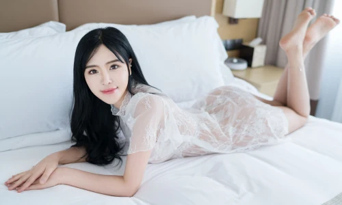 【65】美女壁纸 床上 白纱裙 刘钰儿  4K 超清壁纸3840_2160@青蛙壁纸-笨猫小站
