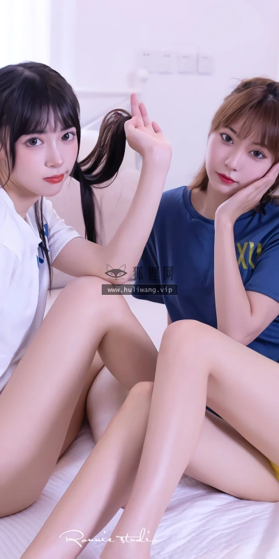 【83】美女壁纸 双生姐妹花 写真 性感 大长腿 美腿  4K 超清壁纸4800_3200@青蛙壁纸-笨猫小站
