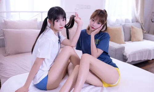 【83】美女壁纸 双生姐妹花 写真 性感 大长腿 美腿  4K 超清壁纸4800_3200@青蛙壁纸-笨猫小站