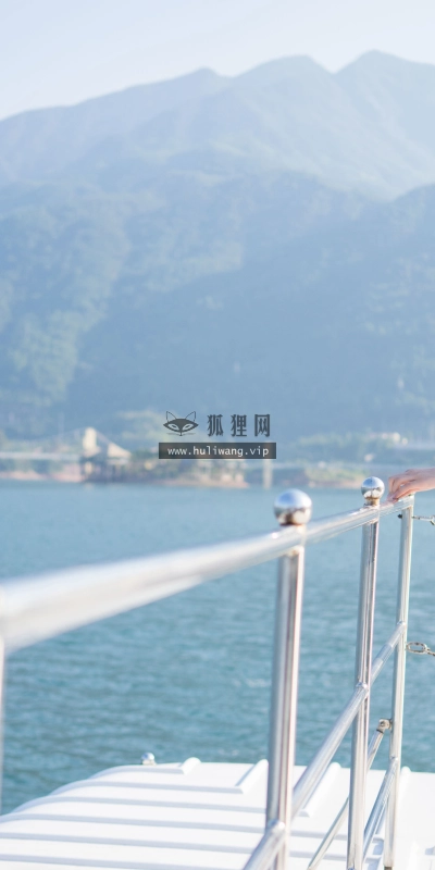 【205】美女壁纸 性感 写真 模特 王明明 户外  4K 超清壁纸3840_2160@青蛙壁纸-笨猫小站