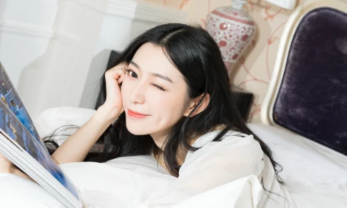 【272】美女壁纸 性感 写真 居家 可爱  4K 超清壁纸3840_2160@青蛙壁纸-笨猫小站