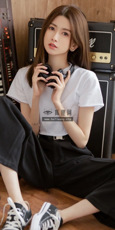 【422】美女壁纸  4K 超清壁纸1080_2400@青蛙壁纸-笨猫小站