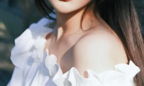 【3202】美女人物壁纸  4K 超清壁纸1242_2688@青蛙壁纸-笨猫小站