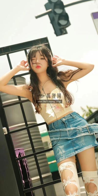 【3279】美女壁纸  4K 超清壁纸1242_2688@青蛙壁纸-笨猫小站