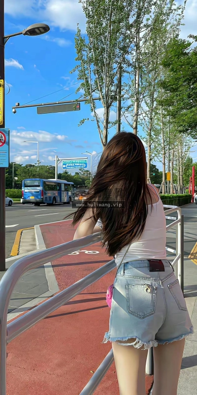 【3283】美女壁纸  4K 超清壁纸1242_2688@青蛙壁纸-笨猫小站