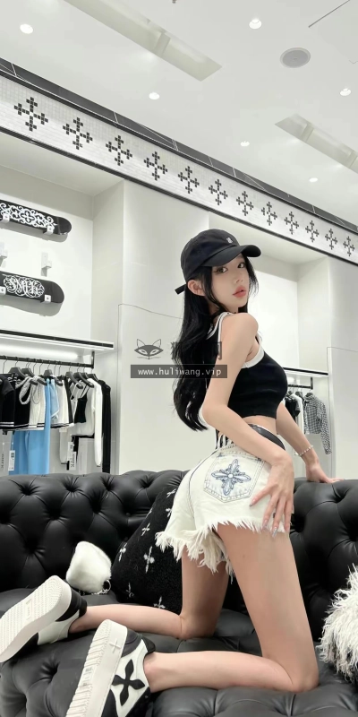 【3282】美女壁纸  4K 超清壁纸1242_2688@青蛙壁纸-笨猫小站