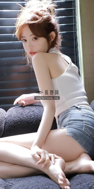 【3287】美女壁纸  4K 超清壁纸1242_2688@青蛙壁纸-笨猫小站