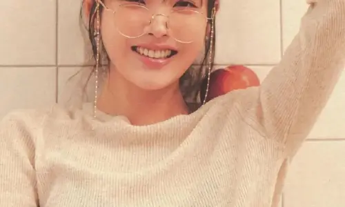 【6121】美女人物壁纸 明星  2K 高清壁纸1088_1920@青蛙壁纸-笨猫小站
