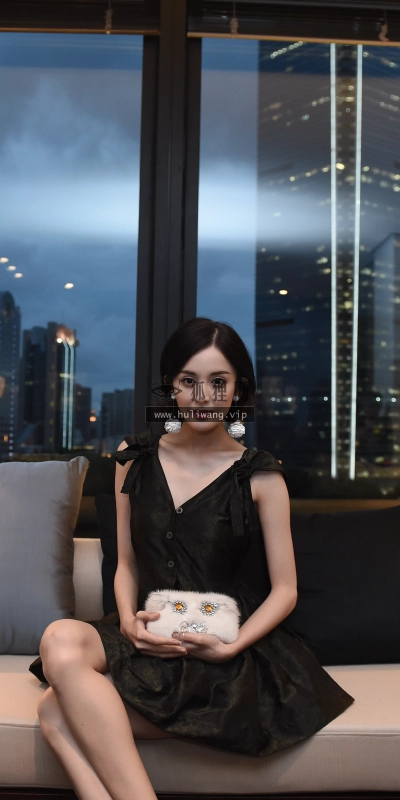 【6548】美女人物壁纸 明星 演员 古力娜扎  4K 超清壁纸4928_3280@青蛙壁纸-笨猫小站