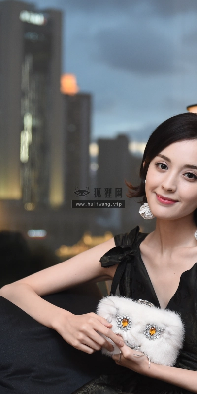 【6554】美女人物壁纸 明星 演员 古力娜扎  4K 超清壁纸4928_3280@青蛙壁纸-笨猫小站