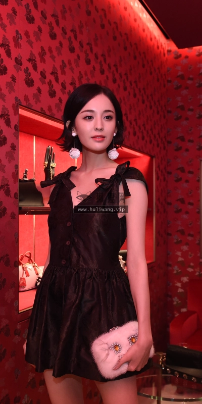 【6572】美女人物壁纸 明星 演员 古力娜扎  4K 超清壁纸4928_3280@青蛙壁纸-笨猫小站