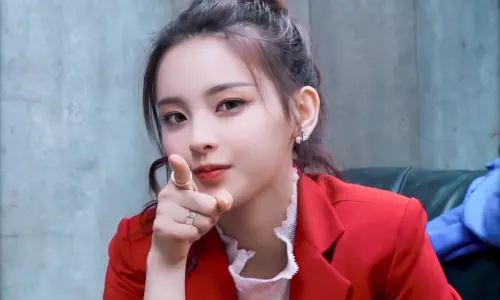 【6663】美女人物壁纸 杨超越 明星 演员 歌手  2K 高清壁纸3034_2128@青蛙壁纸-笨猫小站