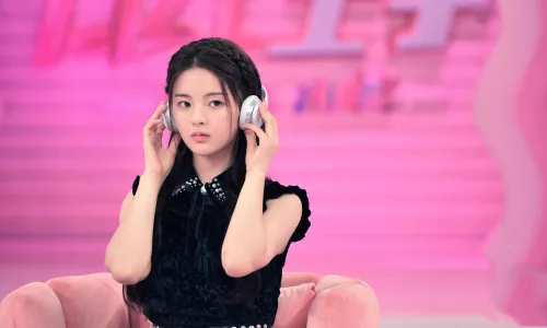 【6664】美女人物壁纸 明星 歌手 演员 杨超越  4K 超清壁纸5013_2968@青蛙壁纸-笨猫小站