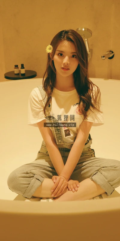 【6717】美女人物壁纸 明星 歌手 演员 杨超越  4K 超清壁纸6000_4000@青蛙壁纸-笨猫小站