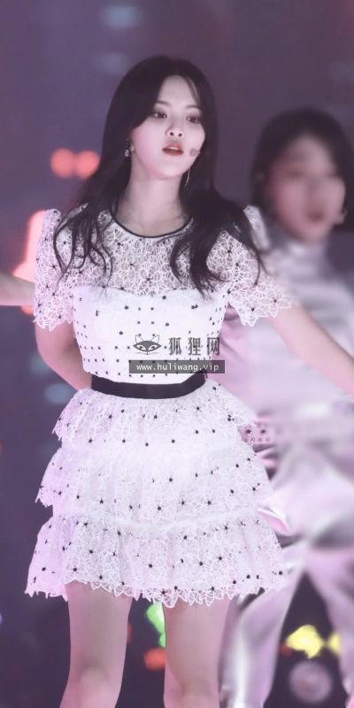 【6761】美女人物壁纸 明星 歌手 演员 杨超越  4K 超清壁纸4150_2766@青蛙壁纸-笨猫小站