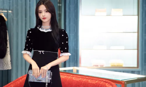 【6764】美女人物壁纸 明星 歌手 演员 杨超越  4K 超清壁纸5876_4197@青蛙壁纸-笨猫小站