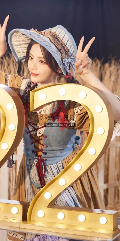 【6774】美女人物壁纸 明星 歌手 演员 杨超越  4K 超清壁纸4000_2667@青蛙壁纸-笨猫小站