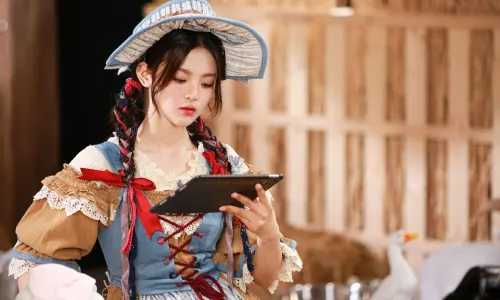 【6811】美女人物壁纸 明星 歌手 演员 杨超越  4K 超清壁纸5760_3840@青蛙壁纸-笨猫小站
