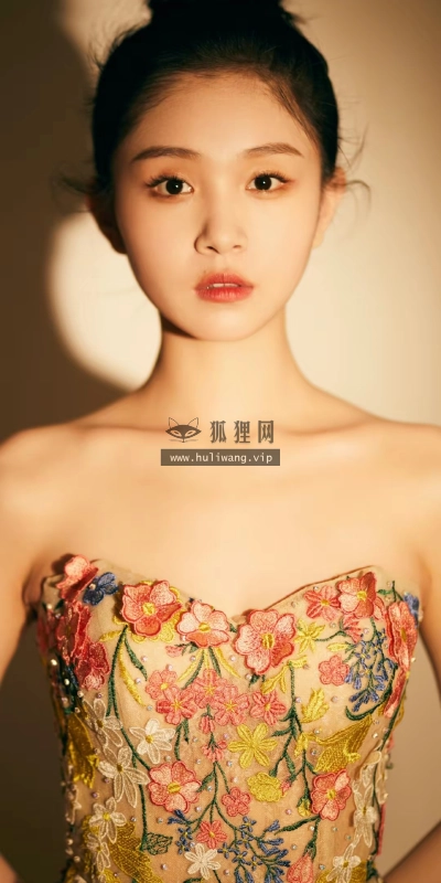 【7372】美女人物壁纸  4K 超清壁纸1080_2400@青蛙壁纸-笨猫小站