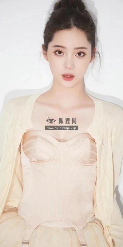 【8222】美女人物壁纸 明星 演员 欧阳娜娜  4K 超清壁纸1080_2340@青蛙壁纸-笨猫小站