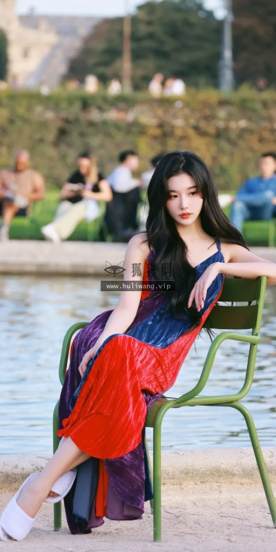 【9069】美女人物壁纸 明星 演员 孔雪儿  4K 超清壁纸1080_2160@青蛙壁纸-笨猫小站