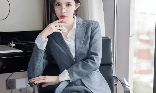 【9233】美女人物壁纸  4K 超清壁纸2560_3724@青蛙壁纸-笨猫小站