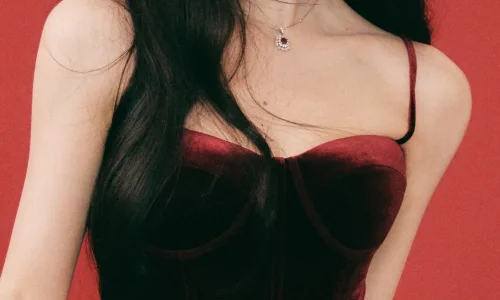 【9353】美女人物壁纸  4K 超清壁纸1290_2796@青蛙壁纸-笨猫小站