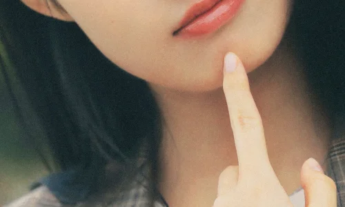 【9381】美女人物壁纸  4K 超清壁纸1744_3888@青蛙壁纸-笨猫小站