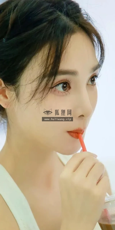 【9445】美女人物壁纸  1080P 高清壁纸640_1385@青蛙壁纸-笨猫小站
