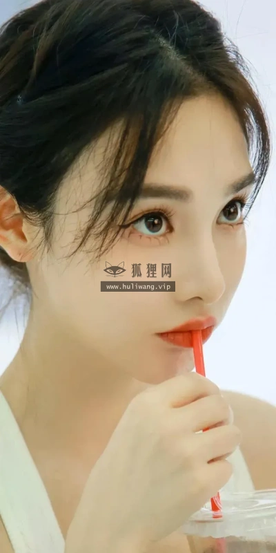 【9443】美女人物壁纸  1080P 高清壁纸640_1385@青蛙壁纸-笨猫小站