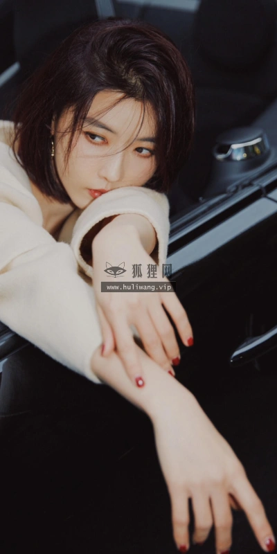【9978】美女人物壁纸 网红 聂小雨  2K 高清壁纸1272_1920@青蛙壁纸-笨猫小站