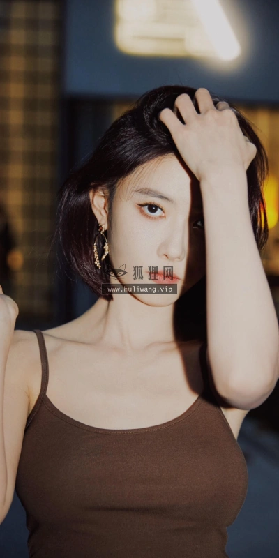 【9979】美女人物壁纸 网红 聂小雨  2K 高清壁纸1275_1920@青蛙壁纸-笨猫小站
