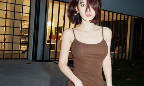【9984】美女人物壁纸 网红 聂小雨  2K 高清壁纸1070_1920@青蛙壁纸-笨猫小站