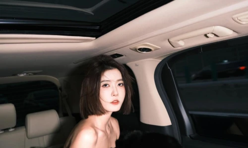 【9988】美女人物壁纸 网红 聂小雨  2K 高清壁纸1440_1920@青蛙壁纸-笨猫小站