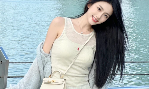 【10004】美女人物壁纸 网红 潘敏  4K 超清壁纸1920_2560@青蛙壁纸-笨猫小站