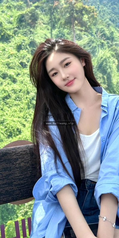 【10030】美女人物壁纸 网红 潘敏 2K 高清壁纸1440_1920@青蛙壁纸-笨猫小站