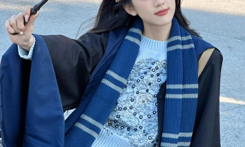【10034】美女人物壁纸 网红 潘敏  2K 高清壁纸1440_1920@青蛙壁纸-笨猫小站
