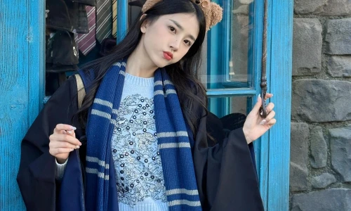 【10037】美女人物壁纸 网红 潘敏  2K 高清壁纸1440_1920@青蛙壁纸-笨猫小站