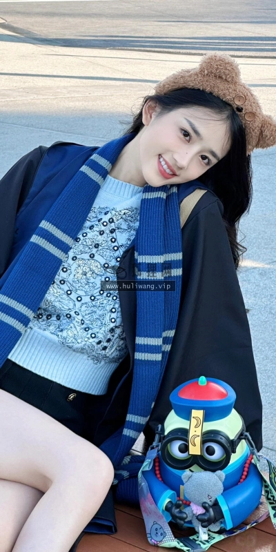 【10035】美女人物壁纸 网红 潘敏 2K 高清壁纸1440_1920@青蛙壁纸-笨猫小站