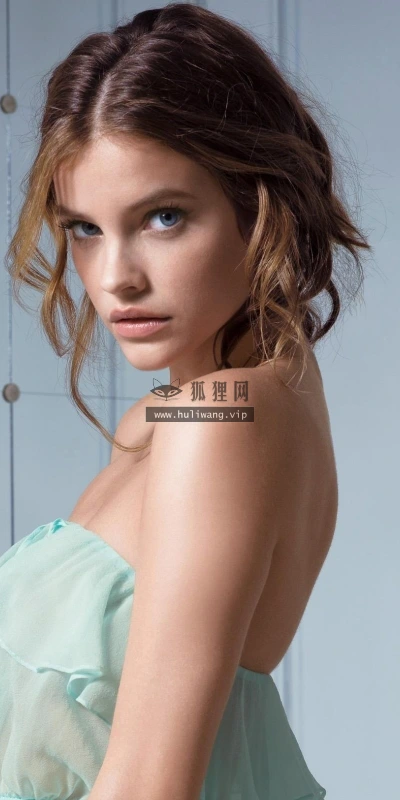 【20498】人物壁纸  2K 高清壁纸2560_1600@青蛙壁纸-笨猫小站