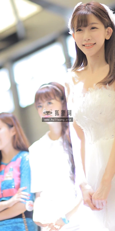 【20822】人物壁纸  2K 高清壁纸2560_1600@青蛙壁纸-笨猫小站