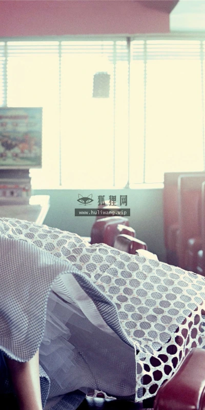 【21072】人物壁纸  2K 高清壁纸2560_1600@青蛙壁纸-笨猫小站