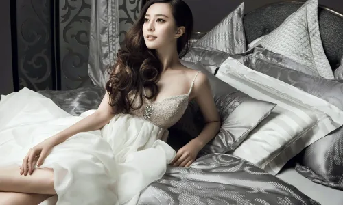 【21130】人物壁纸  2K 高清壁纸2560_1600@青蛙壁纸-笨猫小站
